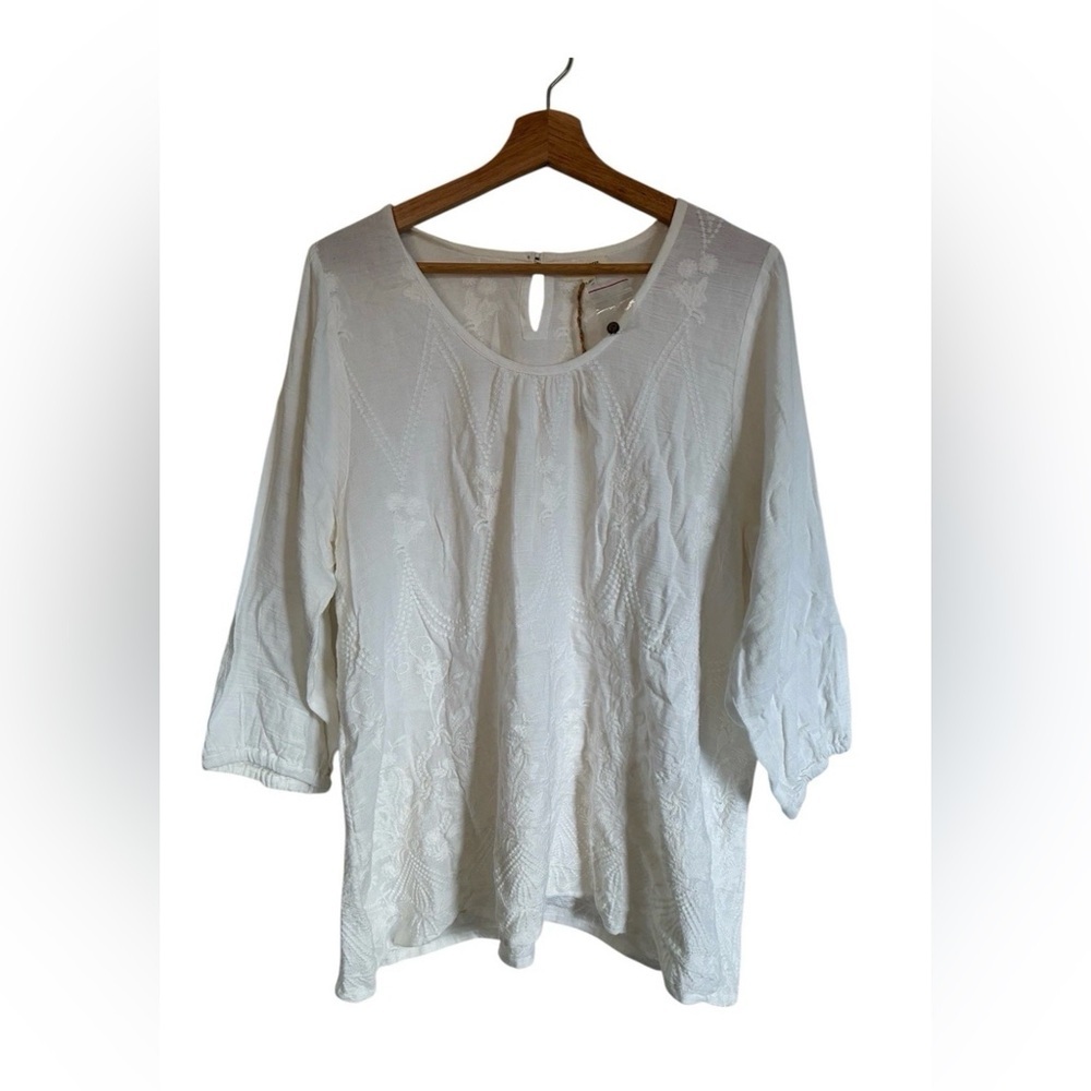 World Market Top L XL  Floral Embroidered Linen Blend Keyhole Back Boho Peasant